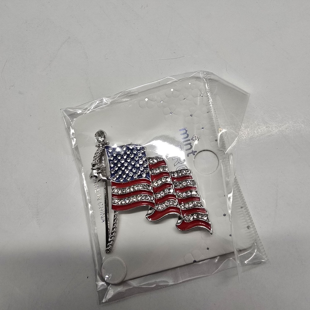 Enamel USA American Flag Brooch Pin,‎ Crystal American Flag Pin